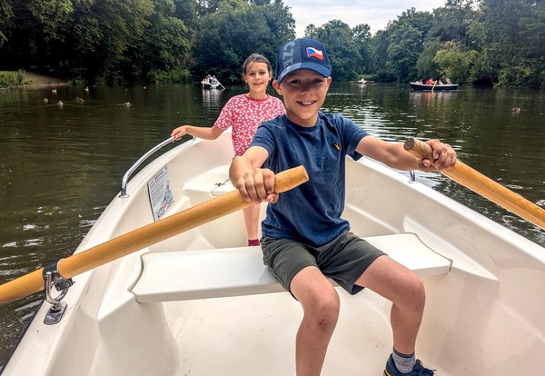 Boatling on the lake - bliss, especially when Dom does all the hard work!